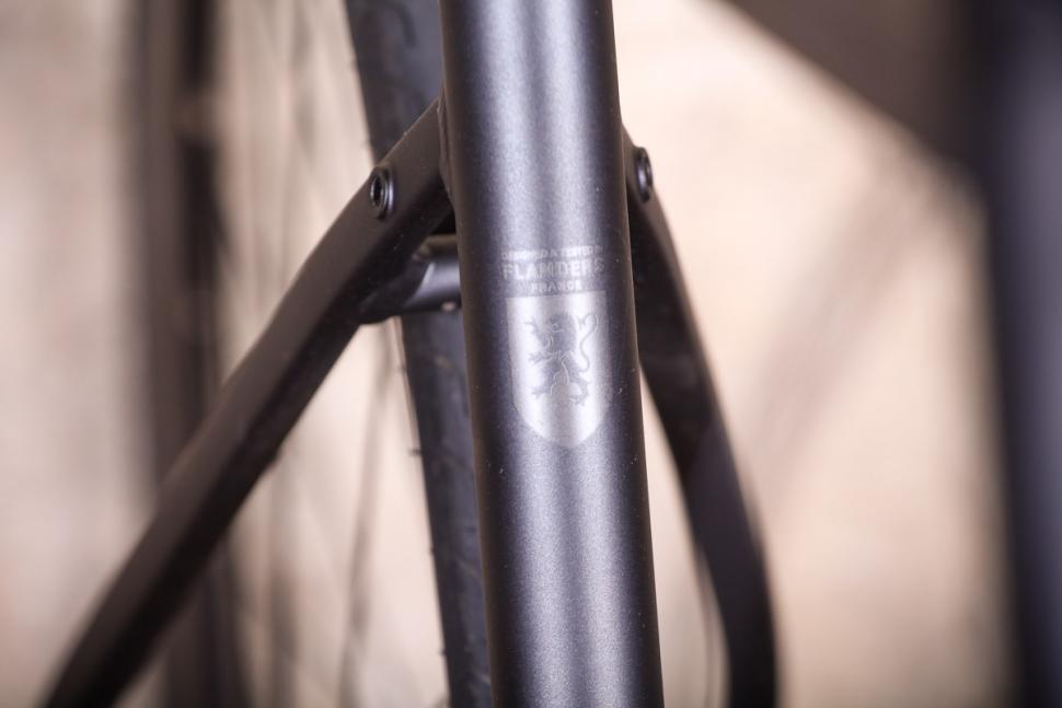 Triban RC 500 - frame detail.jpg