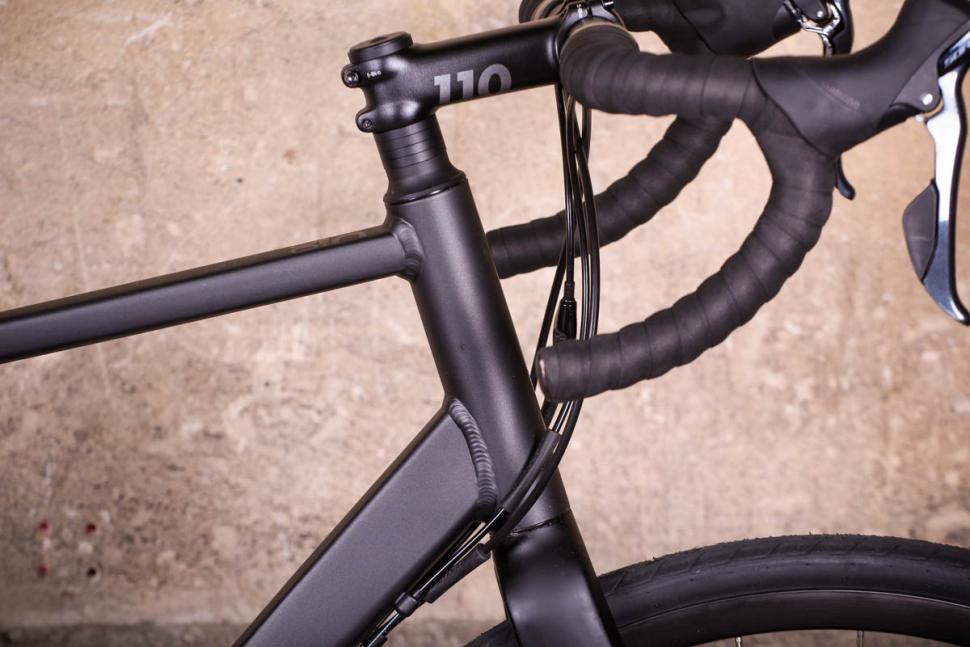 Triban RC 500 - head tube.jpg