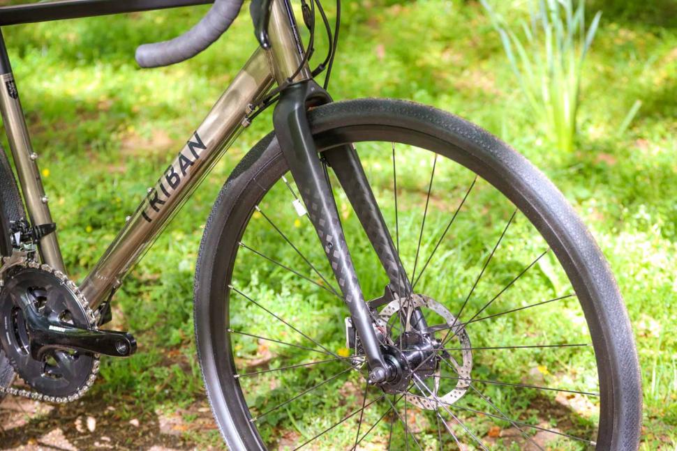 Triban RC 520 Gravel - fork.jpg