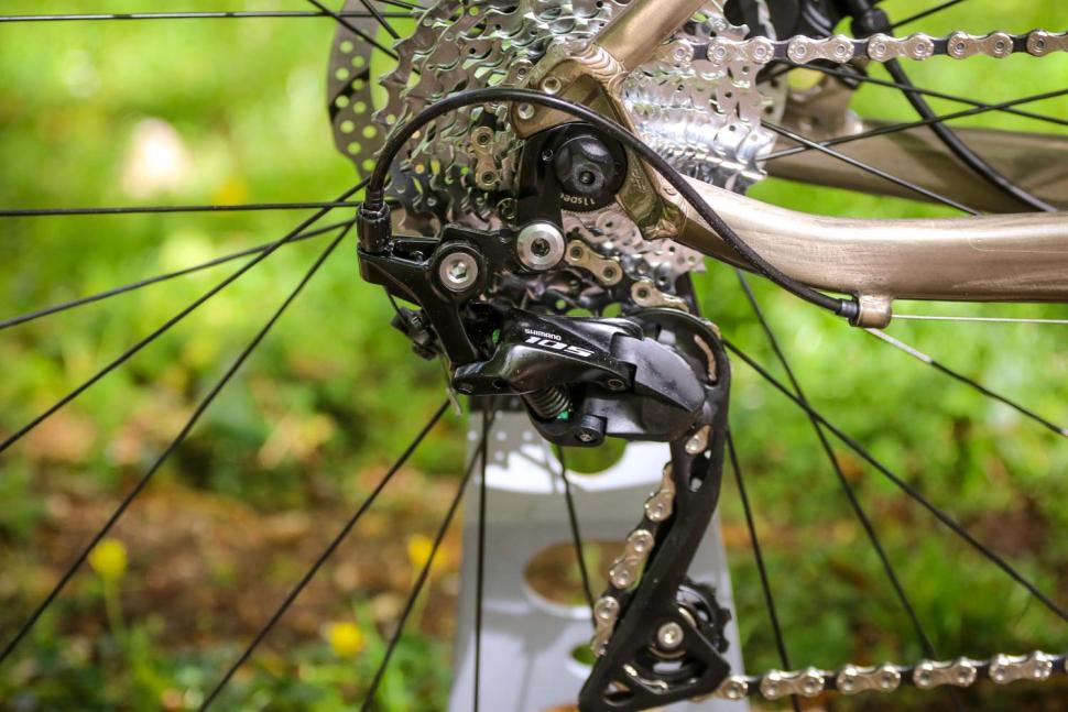 Triban RC 520 Gravel - rear mech.jpg