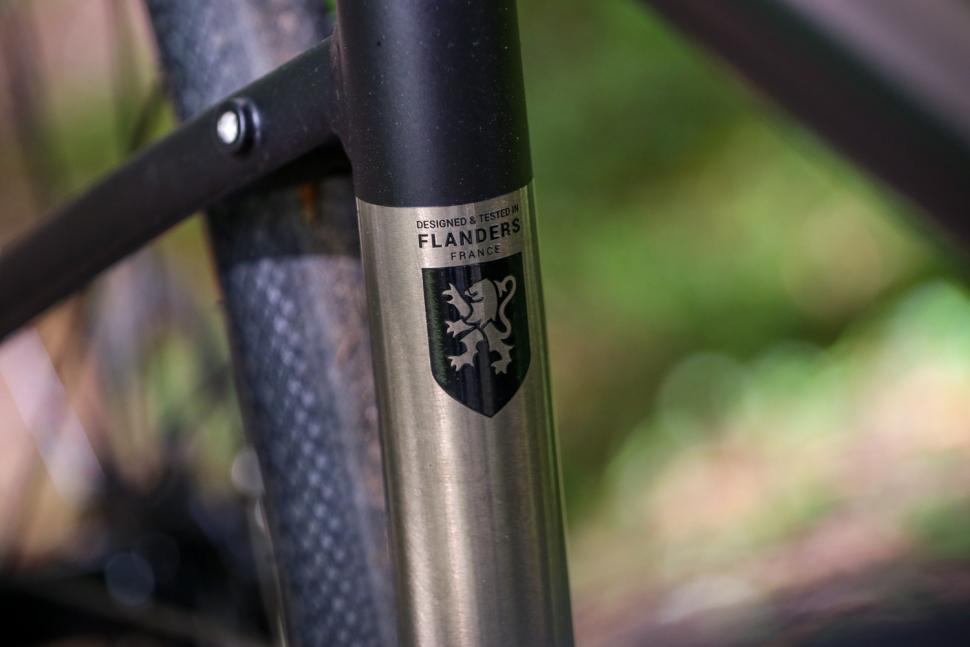 Triban RC 520 Gravel - seat tube decal.jpg
