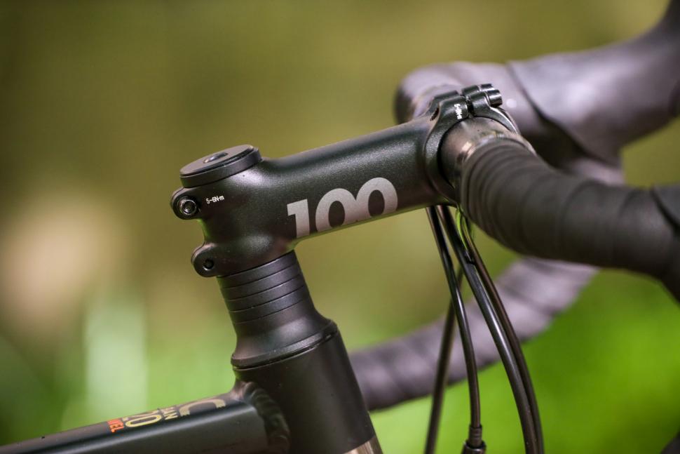 Triban RC 520 Gravel - stem.jpg