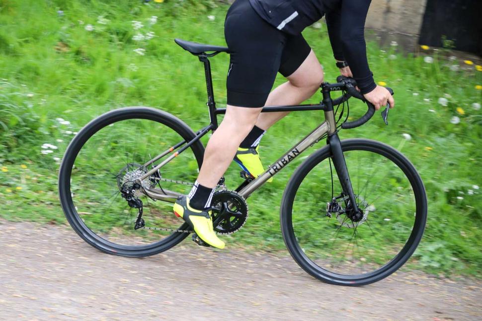 Triban RC520 Gravel - riding 1.jpg