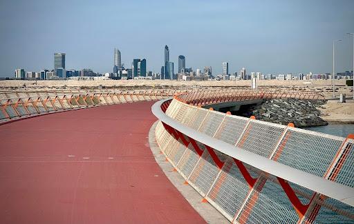 UAE cycle path - Christopher Schwenker
