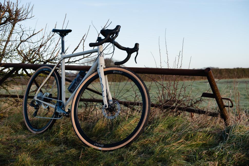 Mason Cycles limited edition Resolution Vela colourway