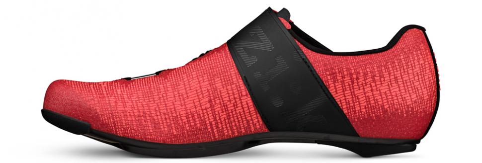 VENTO-INFINITO-R2-KNIT-CARBON-coral_inside.jpg