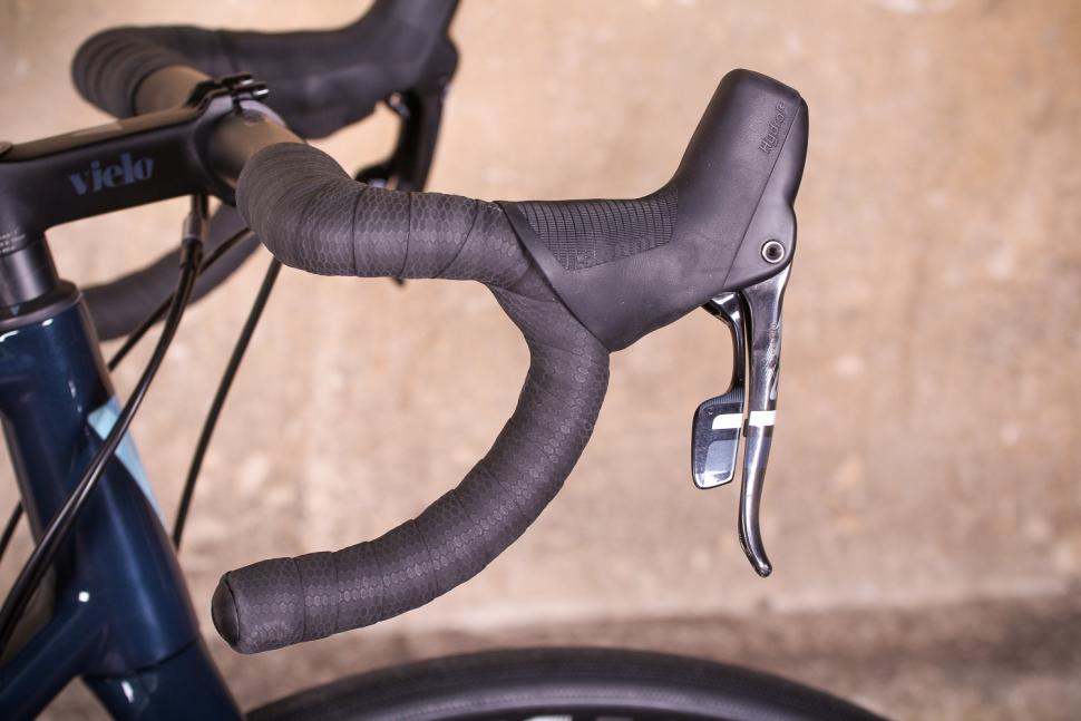 Vielo V+1 - bar and shifter.jpg