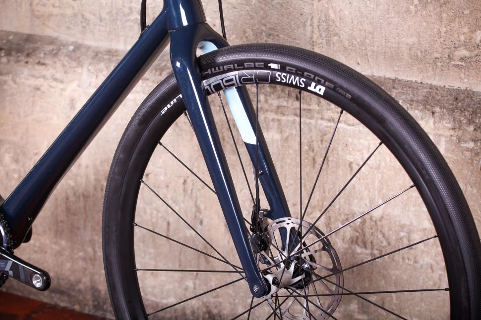 Vielo V+1 - fork.jpg