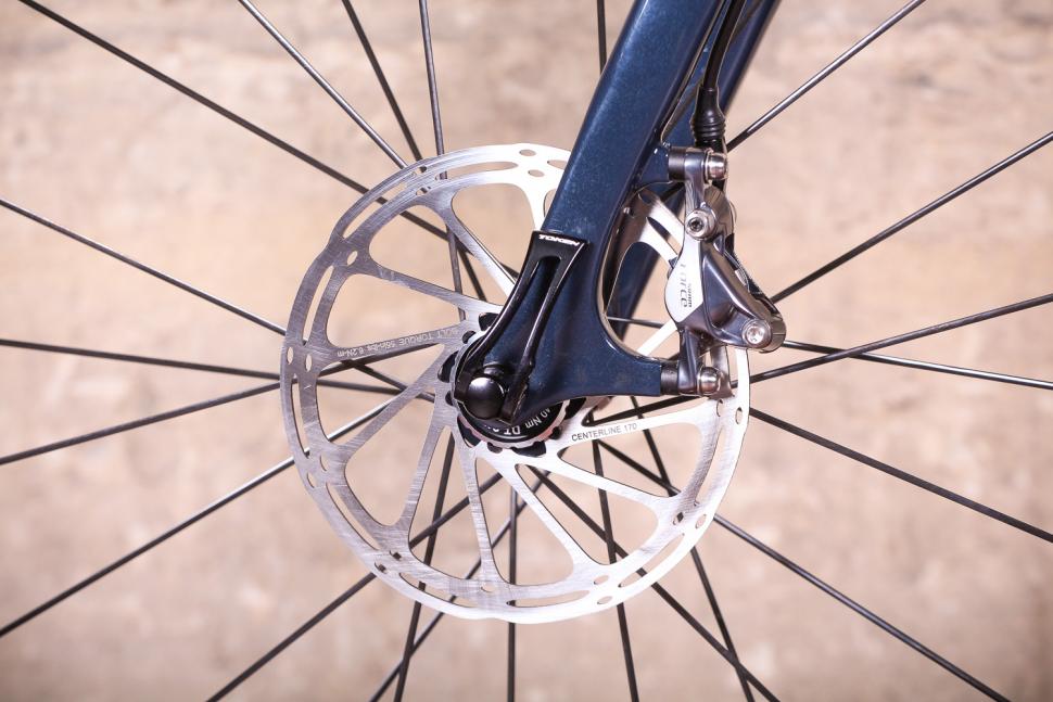 Vielo V+1 - front brake.jpg