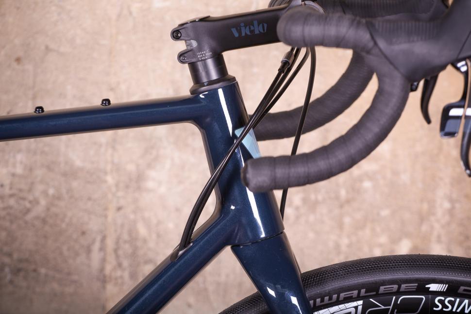 Vielo V+1 - head tube.jpg