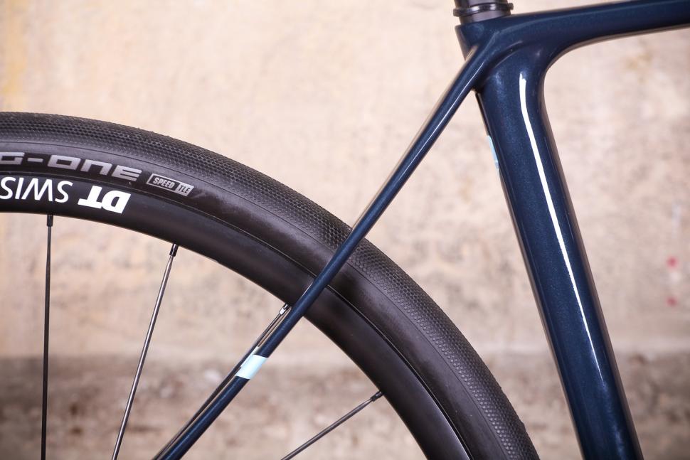 Vielo V+1 - seat stays.jpg