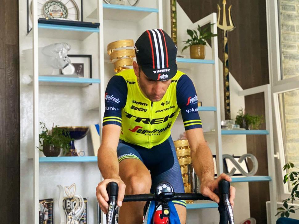 Vincenzo Nibali rides virtual Milan-San Remo (picture - Trek Segafredo)