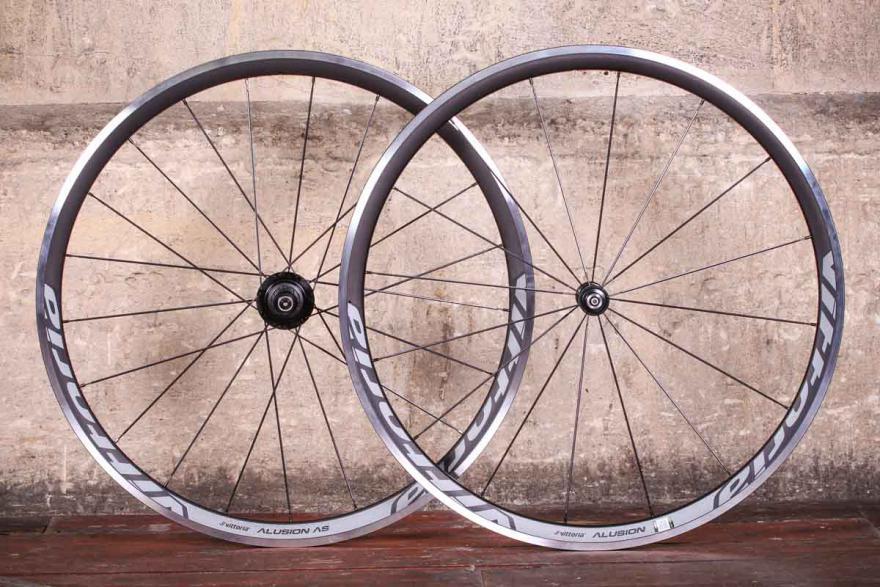 vittoriaalusionaeroalloyclincherwheelset