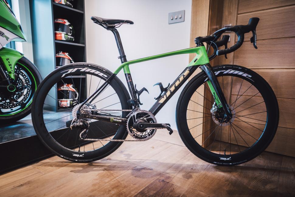 vitus jonathan rea custom