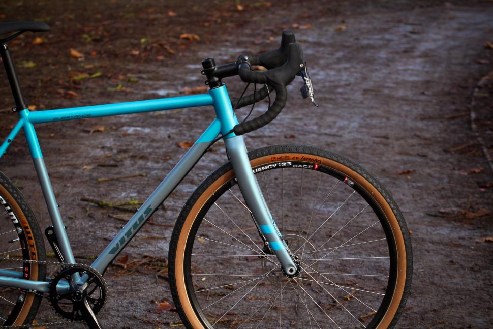 Vitus Substance V2 Apex - front.jpg