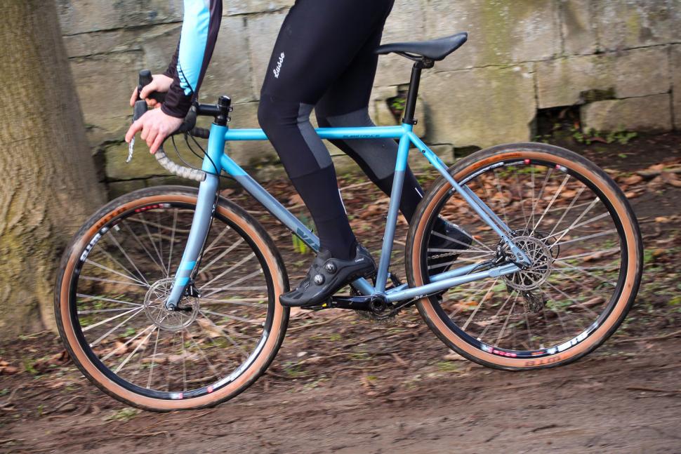 Vitus Substance V2 Apex - riding 2.jpg