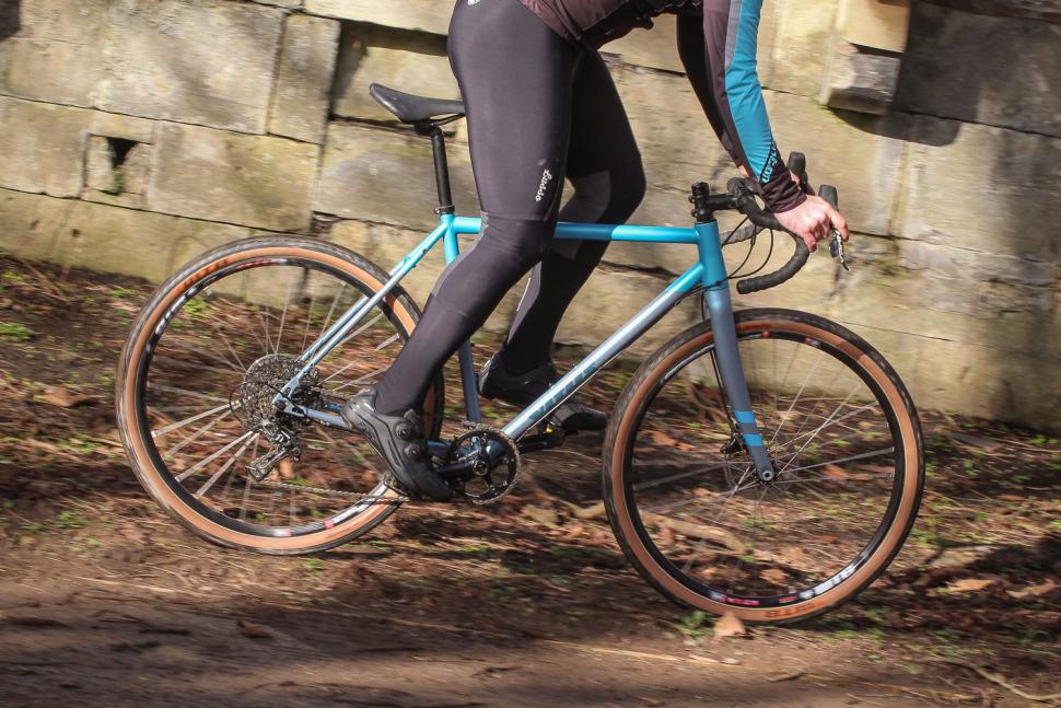 Vitus Substance V2 Apex - riding 3.jpg