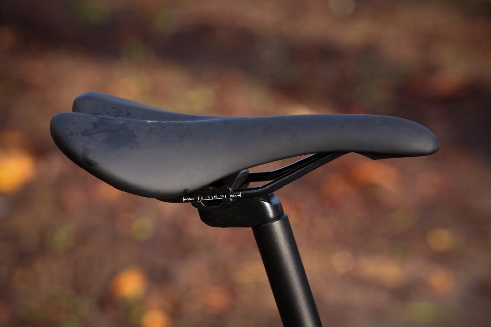 Vitus Substance V2 Apex - saddle.jpg