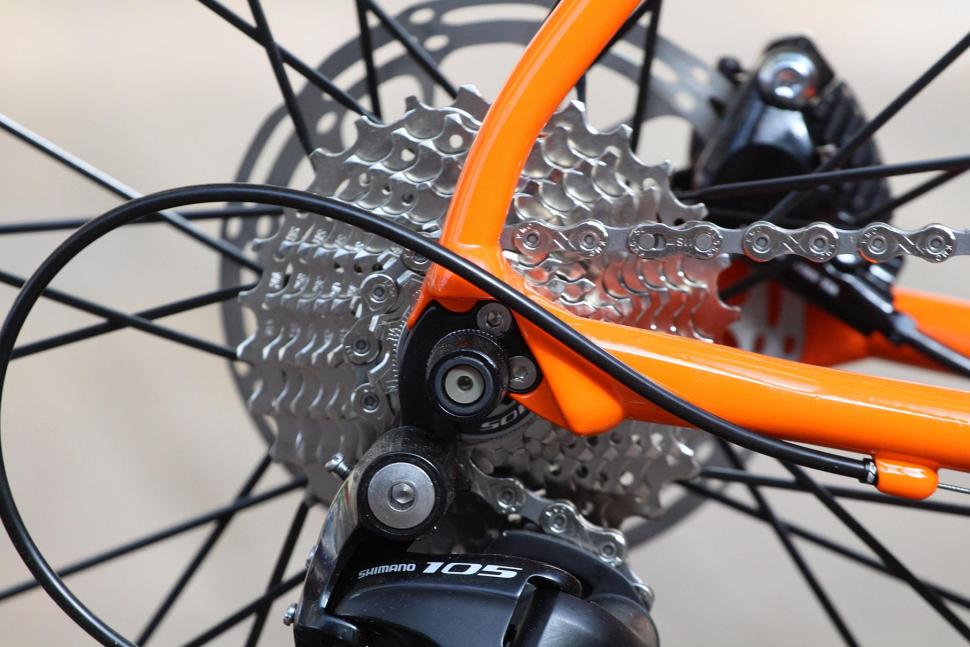 Vitus Zenium SL Disc - rear dropout.jpg