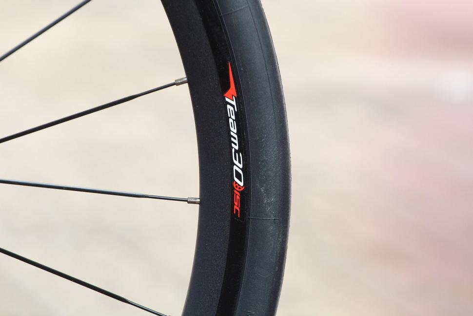Vitus Zenium SL Disc - rim detail.jpg