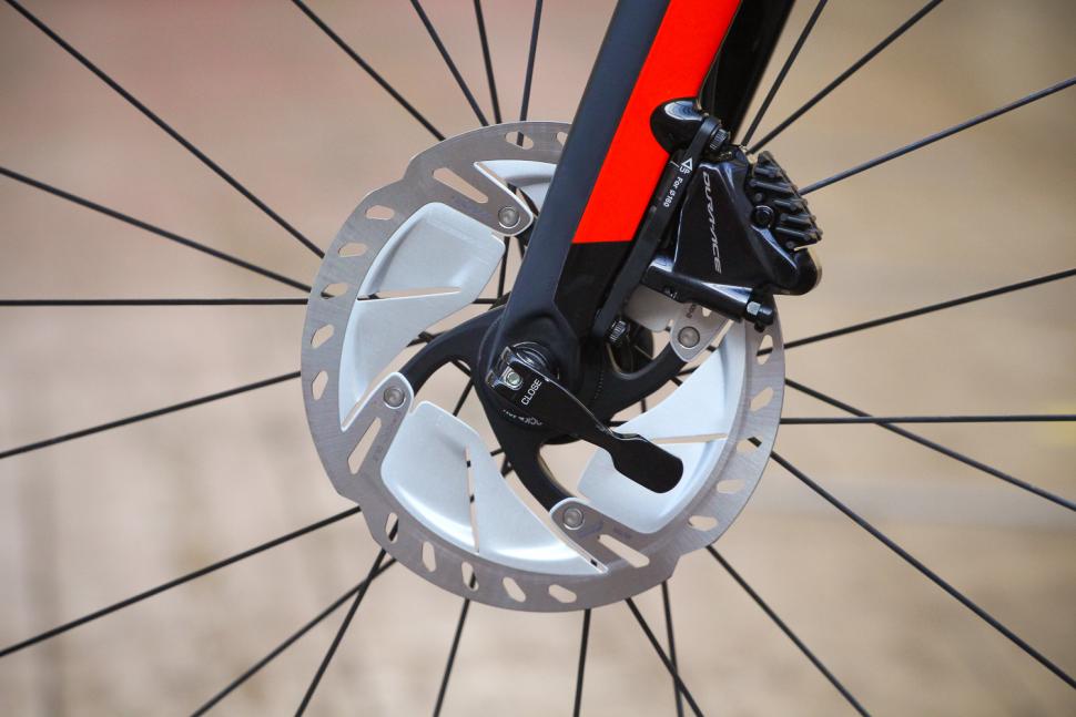 Vitus ZX-1 Team Aero Disc Dura-Ace - front disc.jpg