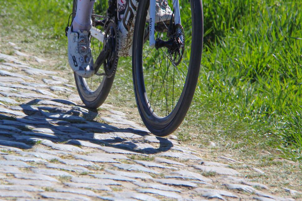 Wheels on cobbles - Paris-Roubaix-1