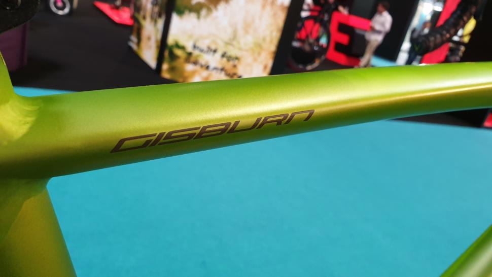 Whyte Gisburn - top tube profile.jpg
