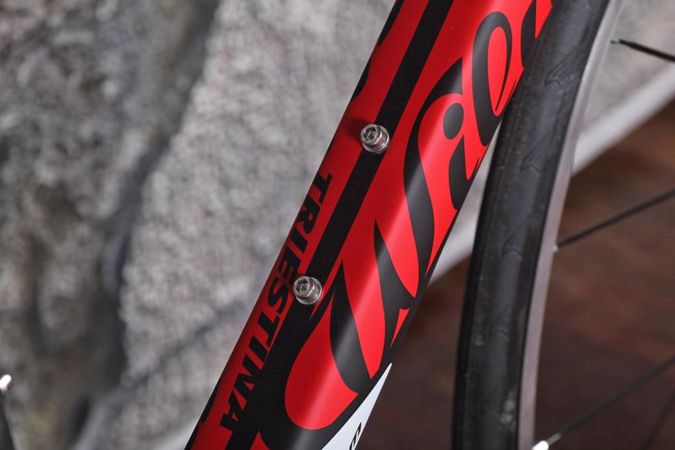 Wilier GTR Team - bottle bosses 2.jpg