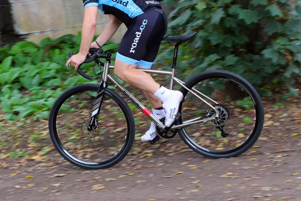 Wilier Jaroon - riding 2.jpg
