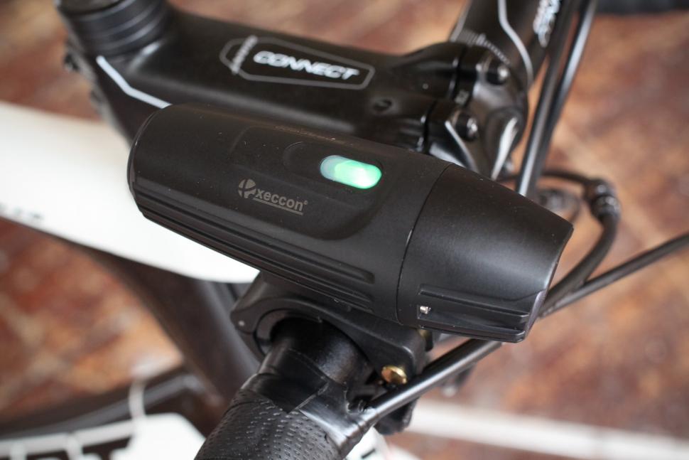 Xeccon Spear 600 Front Light - top.jpg