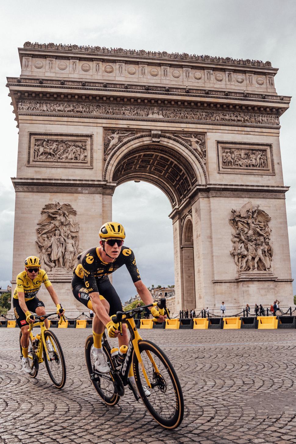 Nathan Van Hooydonck and Jonas Vingegaard, 2023 Tour de France (Zac Williams/SWpix.com)