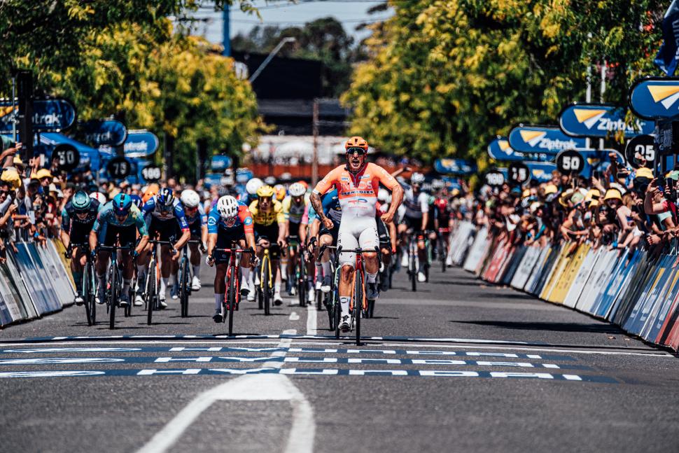 Sam Welsford wins 2026 Tour Down Under stage three, Henley Beach to Nairne