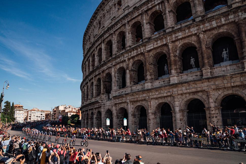 Final stage of 2024 Giro d&rsquo;Italia, Rome (Zac Williams/SWpix.com)