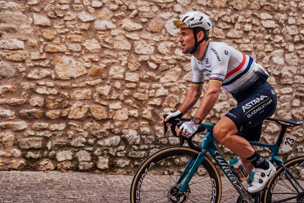 Best road bikes under £3000