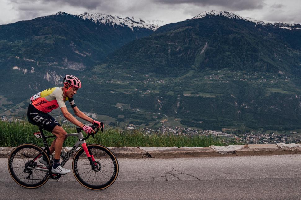 2023 Giro d'Italia Hugh Carthy (SWpix.com/Zac Williams)