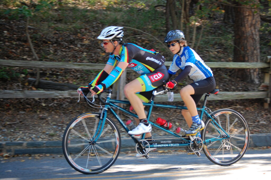 Tandem speed (CC BY 2.0 Donald Lee Pardue|Flickr)