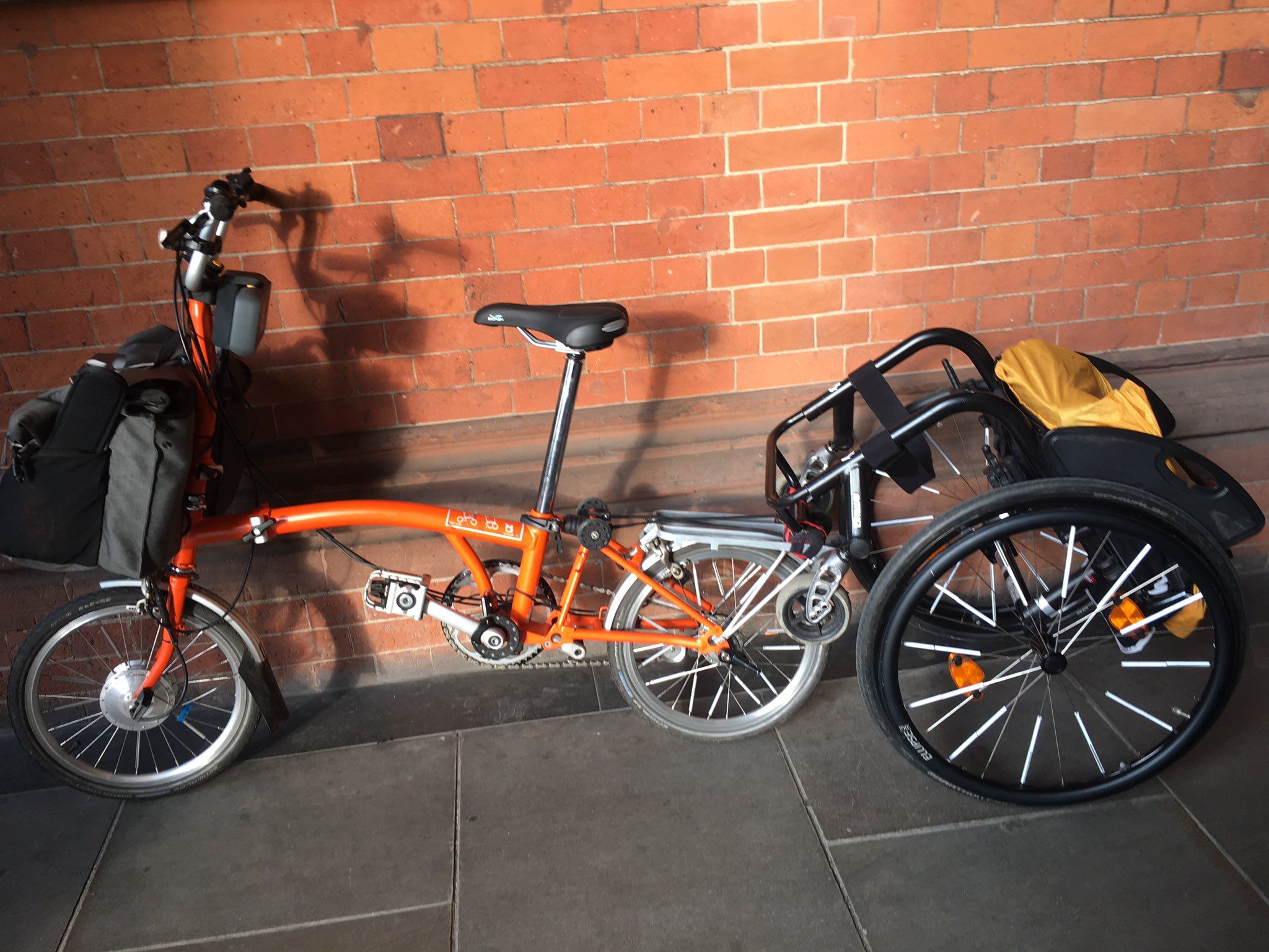 https://cdn.road.cc/wp-content/uploads/roadcc/tandemkate-twitter-brompton-wheelchair.jpg