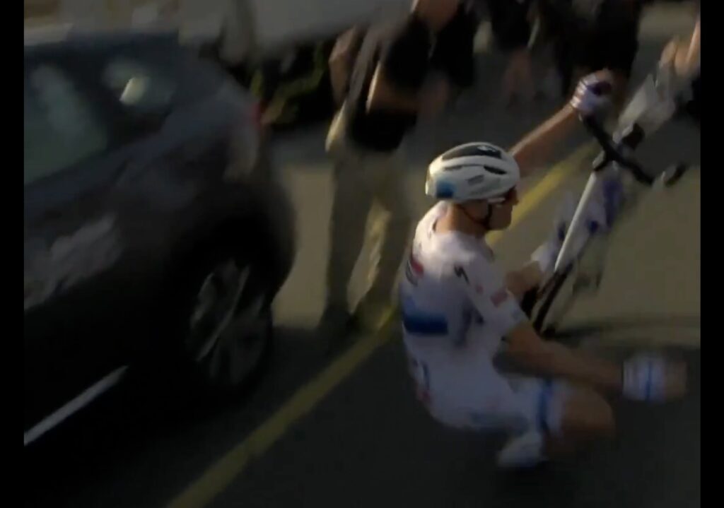 Tim Merlier falls after winning stage 5 of 2025 UAE Tour