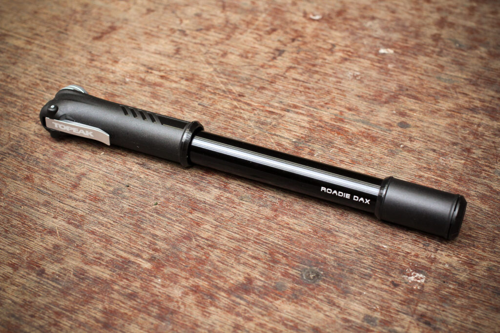 topeak_roadie_dax_hand_pump