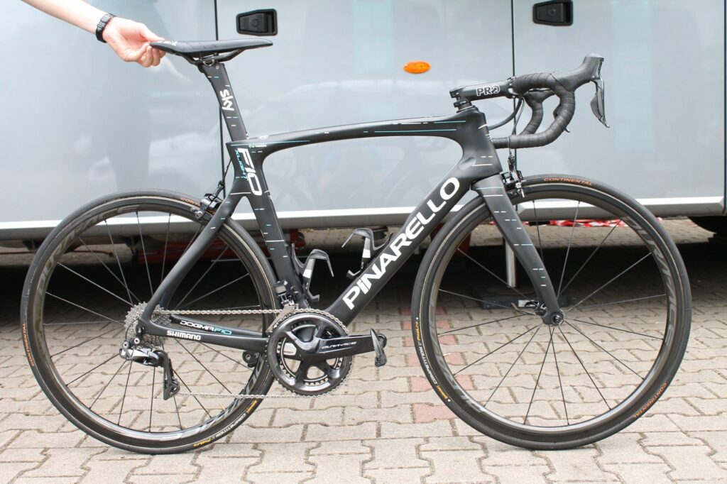 Tour de France 2017 Geraint Thomas Pinarello Dogma F10 X-Light &ndash; 1.jpg