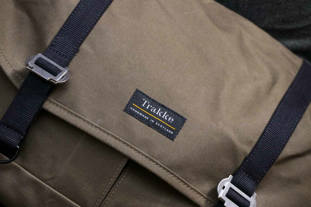Trakke Wee Lug messenger bag - logo.jpg