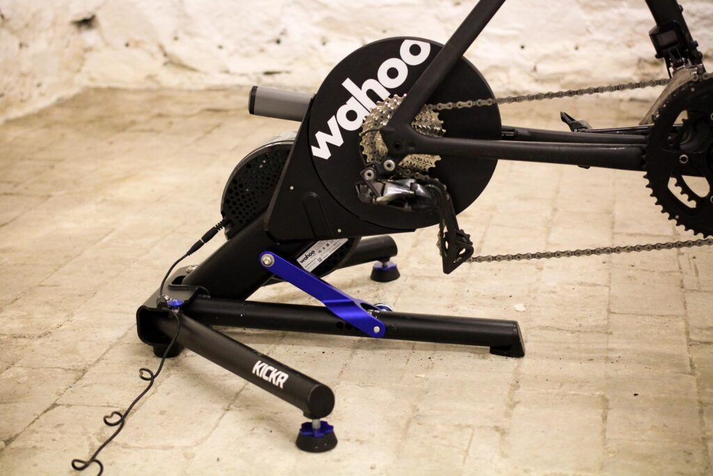 Wahoo 2018 Edition KICKR Smart Trainer - side