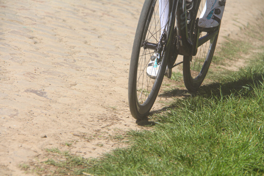Wheels on cobbles – Paris-Roubaix-2