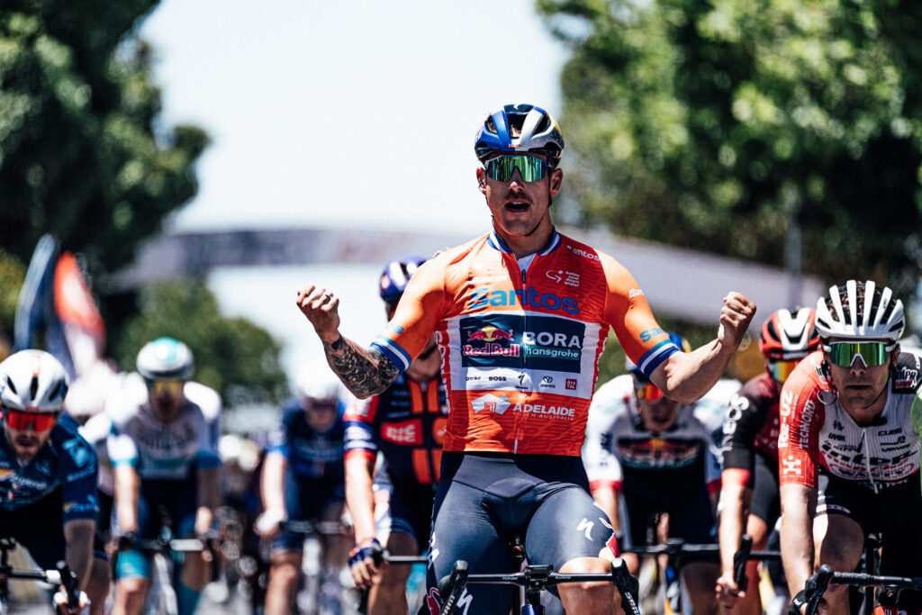 Sam Welsford wins stage two of the 2025 Tour Down Under after crashing